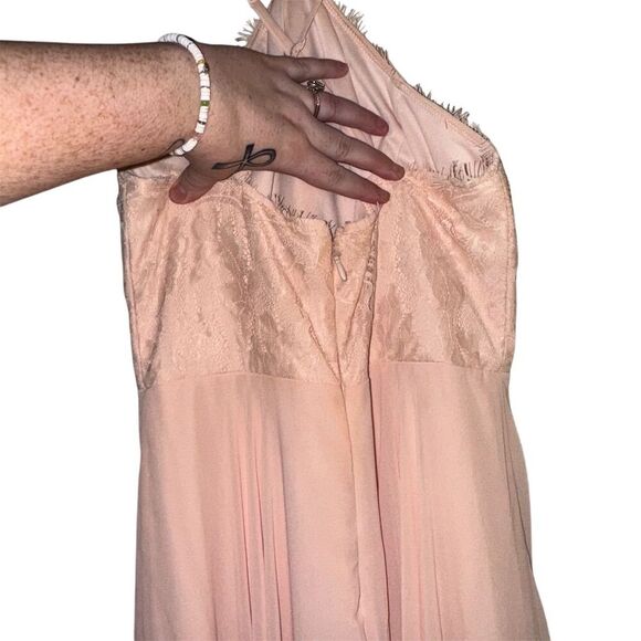 Lulu’s Women's Pink Chiffon Maxi Dress M Halter Formal Lace Detail - Picture 2 of 7